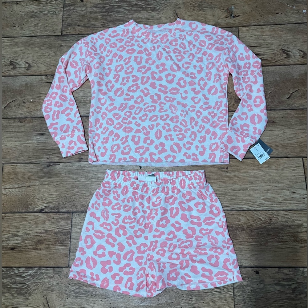 Cheetah target lounge set